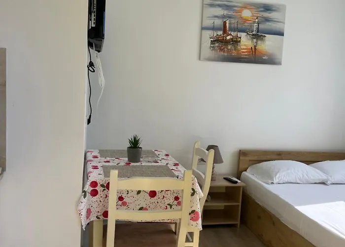 Kristi & Mari Vendégház 3*